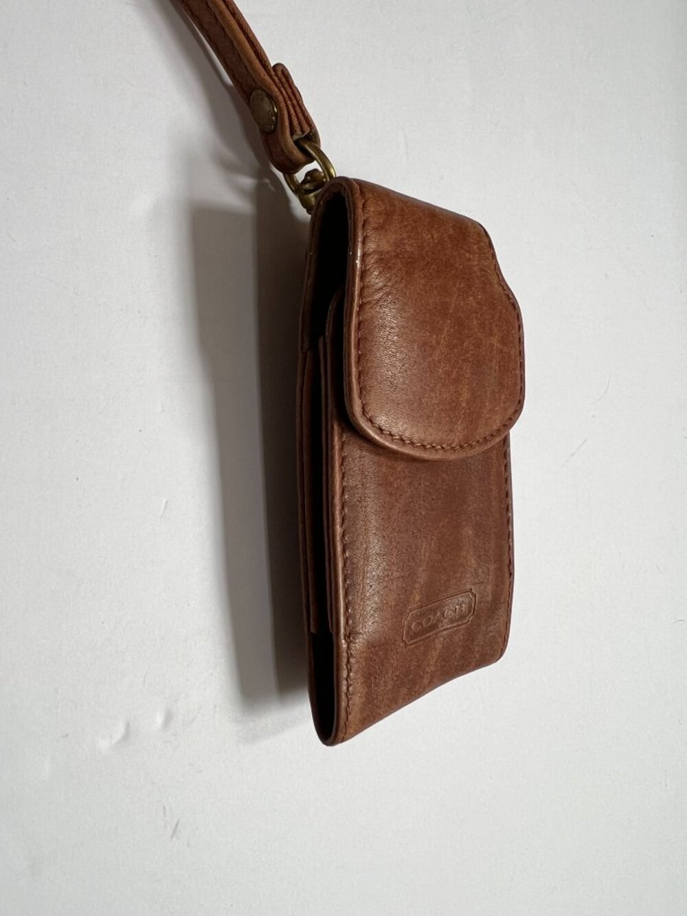 Coach Vintage Brown Glove Tanned Leather Cell Phone Case - Picture 3 of 6